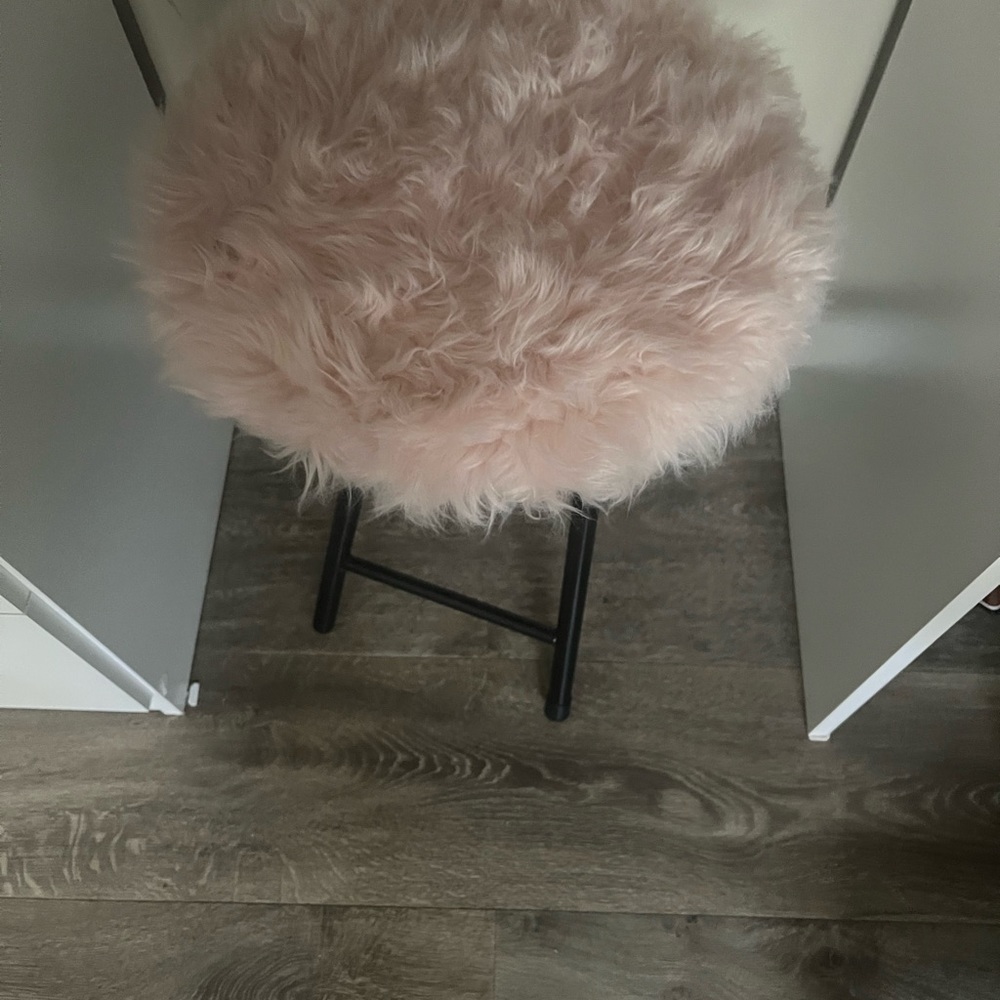 its new i want a different chair never used it